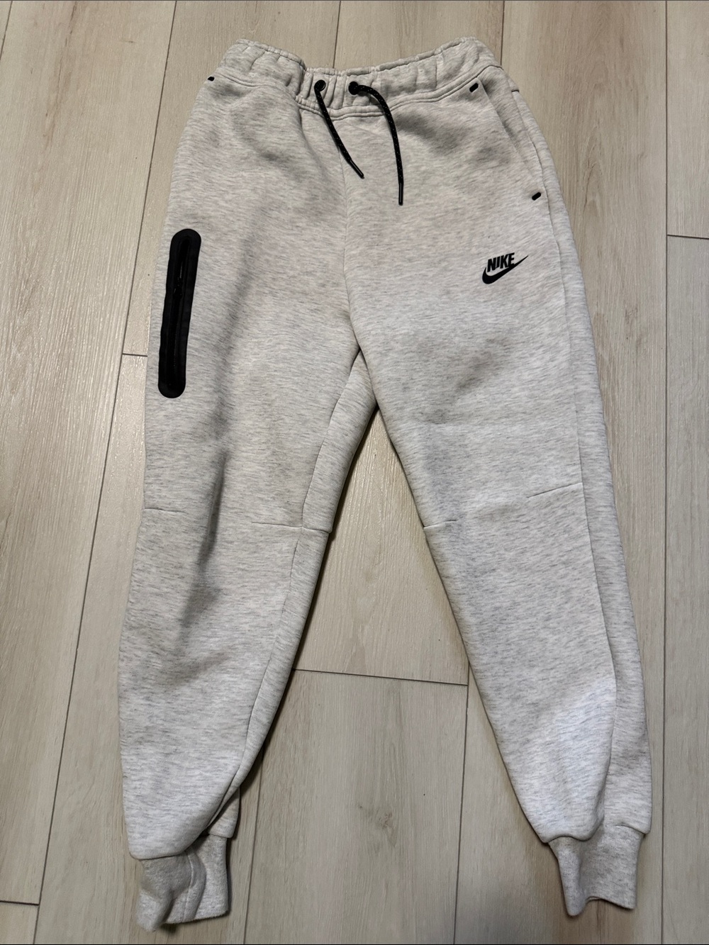 Nike Light Gray Heather Tech Jogger Sweatpants with Black Accents size M